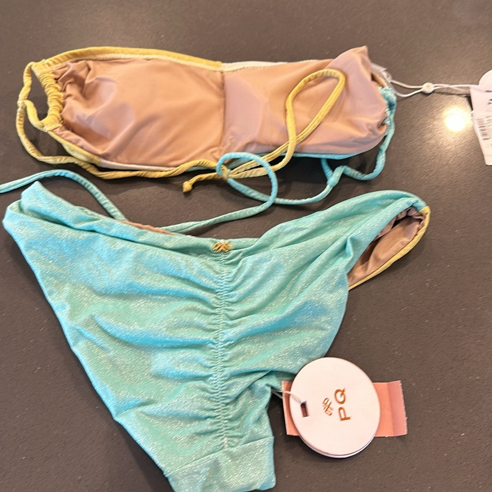 Pily Q new bikini - Picture 4 of 4